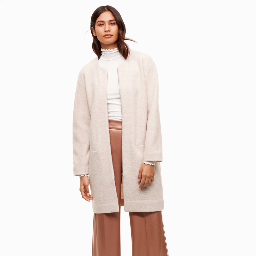 Wilfred Banville Coat / Sweater in Dusty Pink